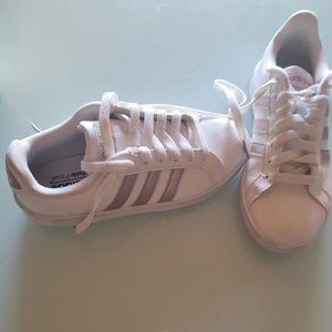 Adidas Tennis Shoes